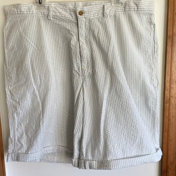 ORVIS Seersucker Cuffed Flat Front Shorts Blue & White Stripe - Picture 3 of 15
